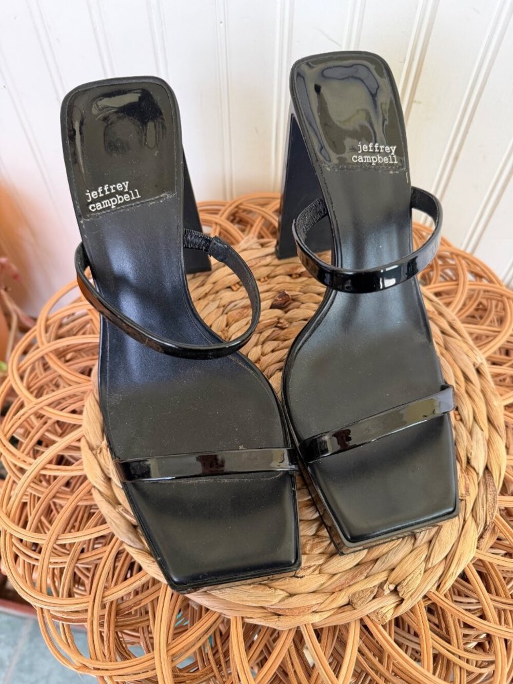 Jeffrey Campbell Black Patent Leather Square-Toe Block Heel Sandals Size 9.5